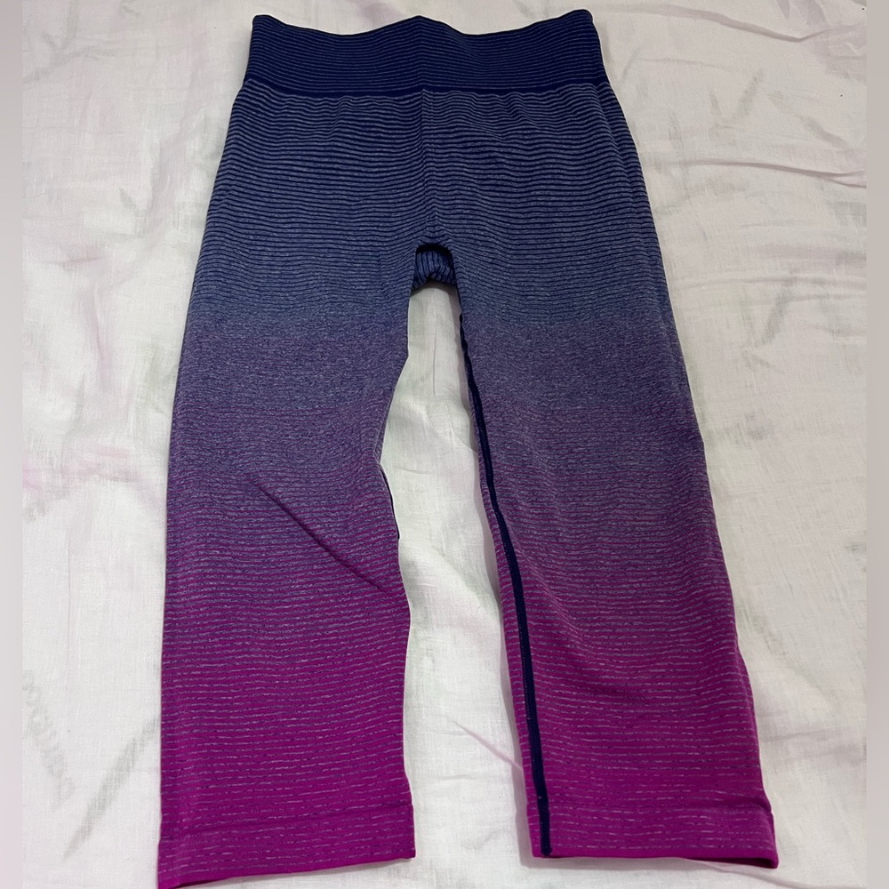 Ombré workout capris (leggings) in size small